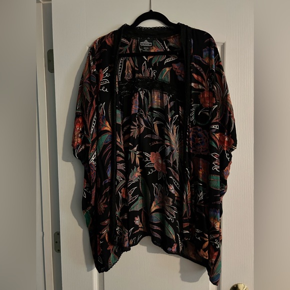 Angie Ruana - Picture 2 of 3